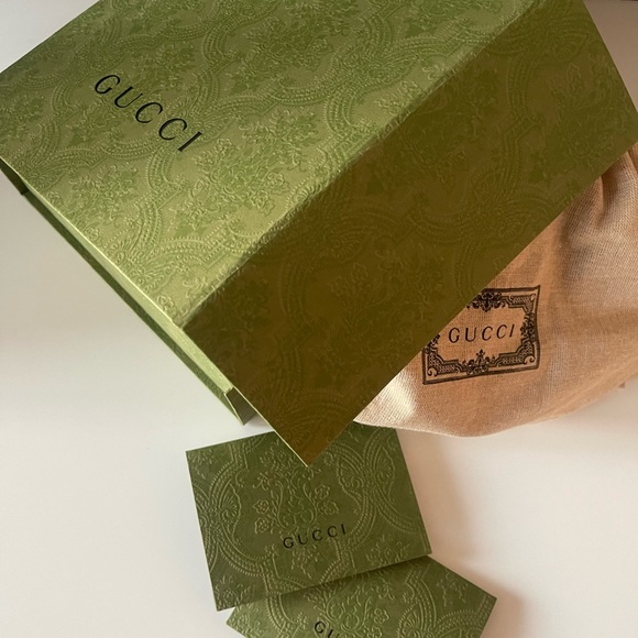 Never worn with tags and original receipt ladies gucci belt - Picture 4 of 7